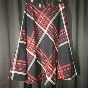 Russ Vtg Plaid Skirt Full ILGWU Red Black Sizes Small Medium Waist 28 Inch